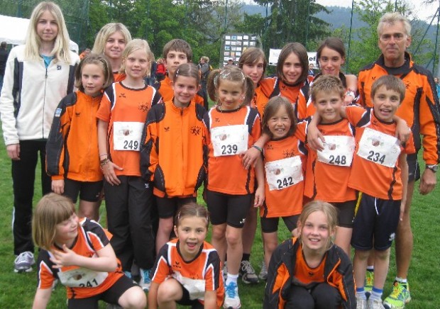 Jugendberglauf Mölten - Das Jugendteam des ASC Berg in Mölten