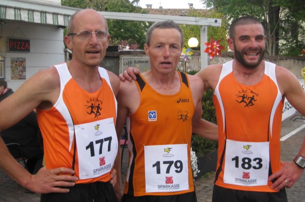 Martin Thalheimer, Peter Riffesser und Alex Oprandi kurz nach dem Zielleinlauf