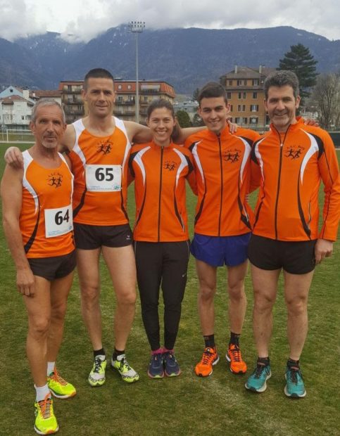 Das Team des ASC Berg beim Bahnmeeting in Meran